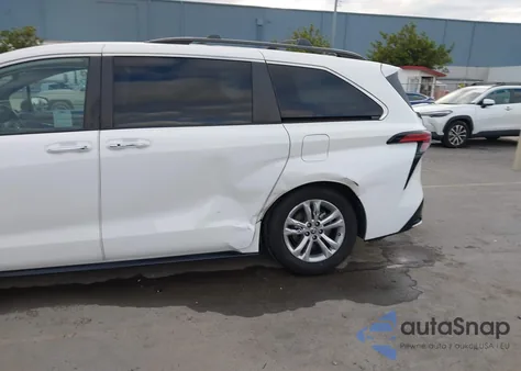 2022 Toyota Sienna Xse z USA, uszkodzony, nr VIN 5TDDSKFC0NS056467